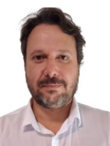 Rodrigo Canavezzi Oliveira